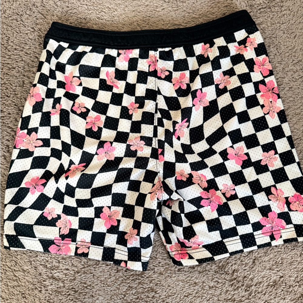 Hollister Men's Checkered Shorts with Pink Floral Accents - Picture 4 of 5